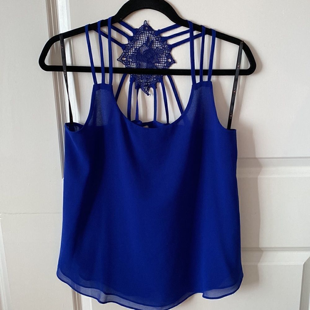 E Hanger M Women’s Strappy Back Royal Blue Top Size Medium NWOT